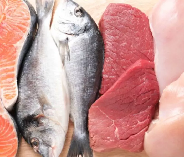 Uncooked Fish and Meat are Foods to Avoid During Pregnancy